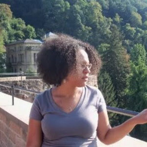 Meet your Posher, Aisha